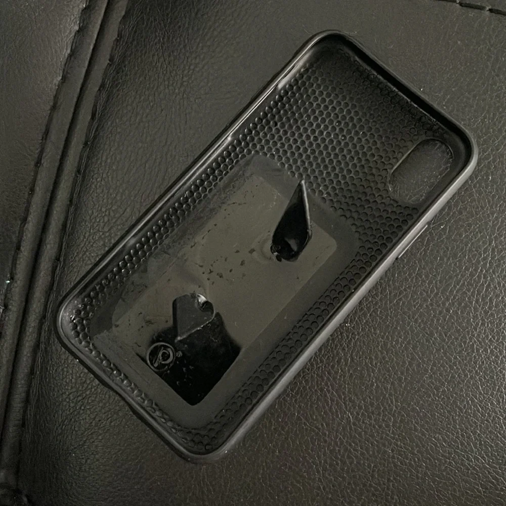 Loopy case - Picture 2 of 2